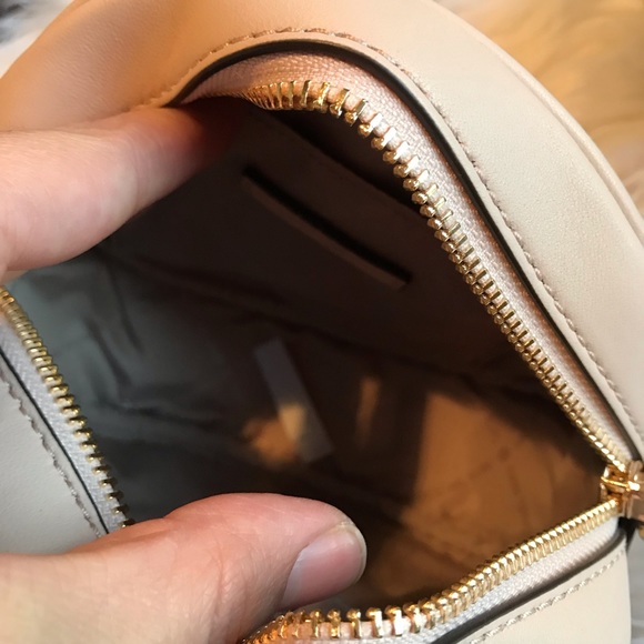 Sale ❗️Michael Kors vivianne flower Crossbody Bag - Picture 6 of 8